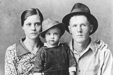 Elvis y sus padres.