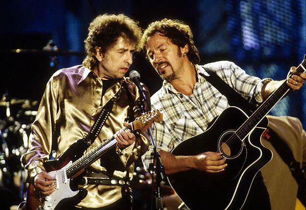 bob-dylan-bruce-springsteen-1995-photo-by-kevin-mazur-v0-8xakzez3velc1